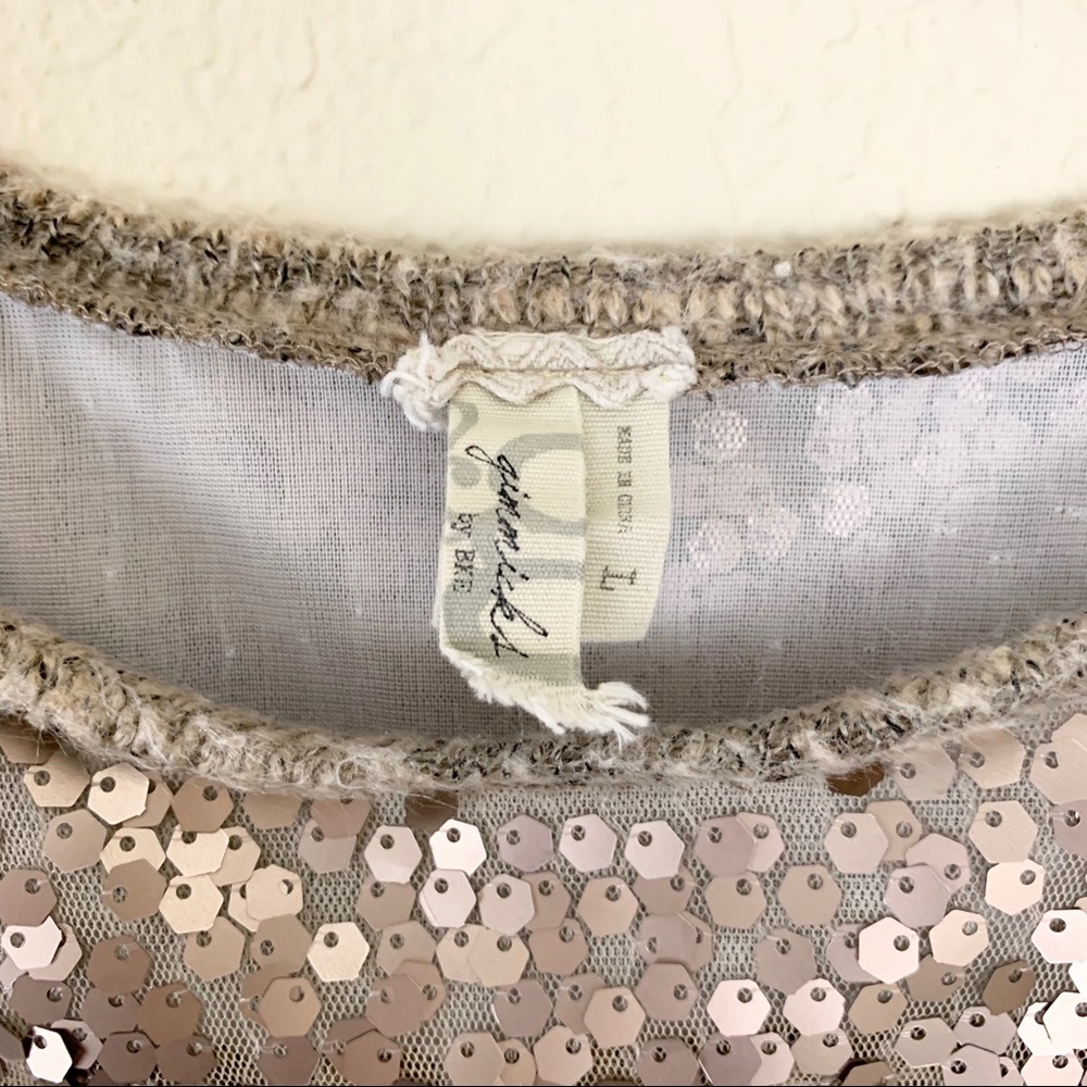GIMMICKS BY BKE Brown Sequin Top - Picture 2 of 7